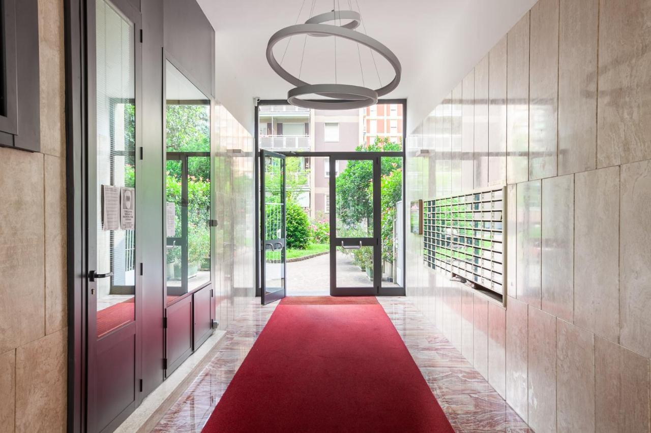 Spazioso Appartamento - City Life - Fiera Milano - Alcuino 5 ภายนอก รูปภาพ