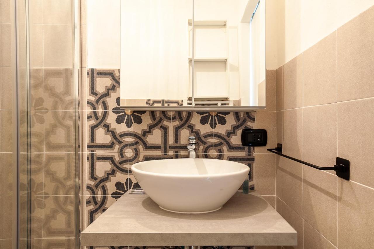 Spazioso Appartamento - City Life - Fiera Milano - Alcuino 5 ภายนอก รูปภาพ